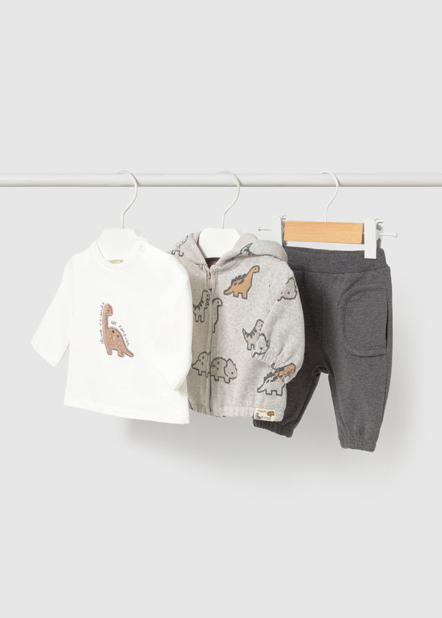 Chándal 3 piezas camiseta niño, Mayoral, modelo 2671, en color Carbón vigoré