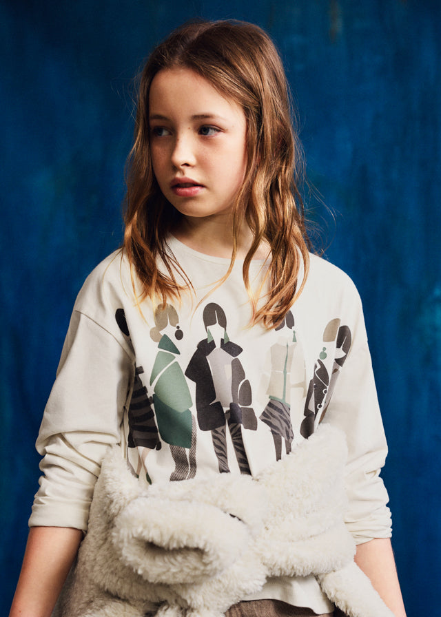 Camiseta de manga larga serigrafiada Mayoral para niña, modelo 7061, color Crema-086